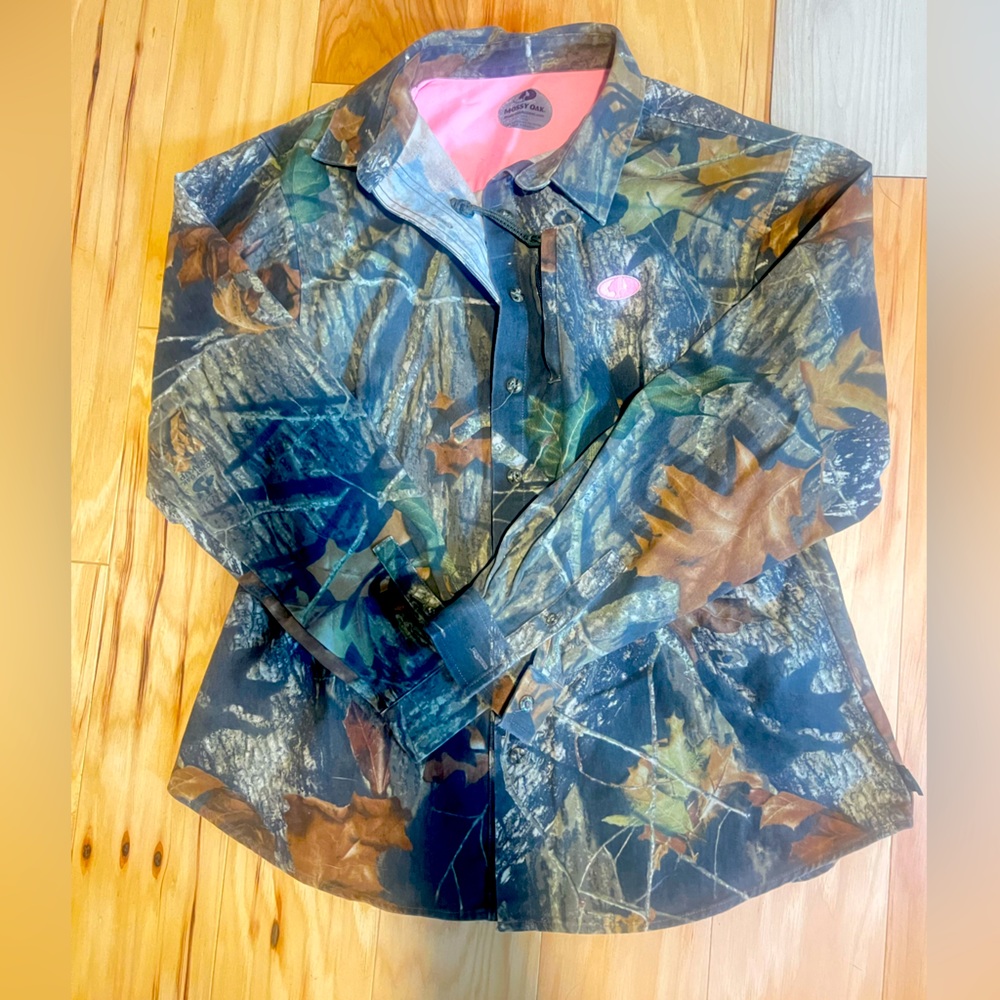 Mossy Oak Ladies Twill button down size large